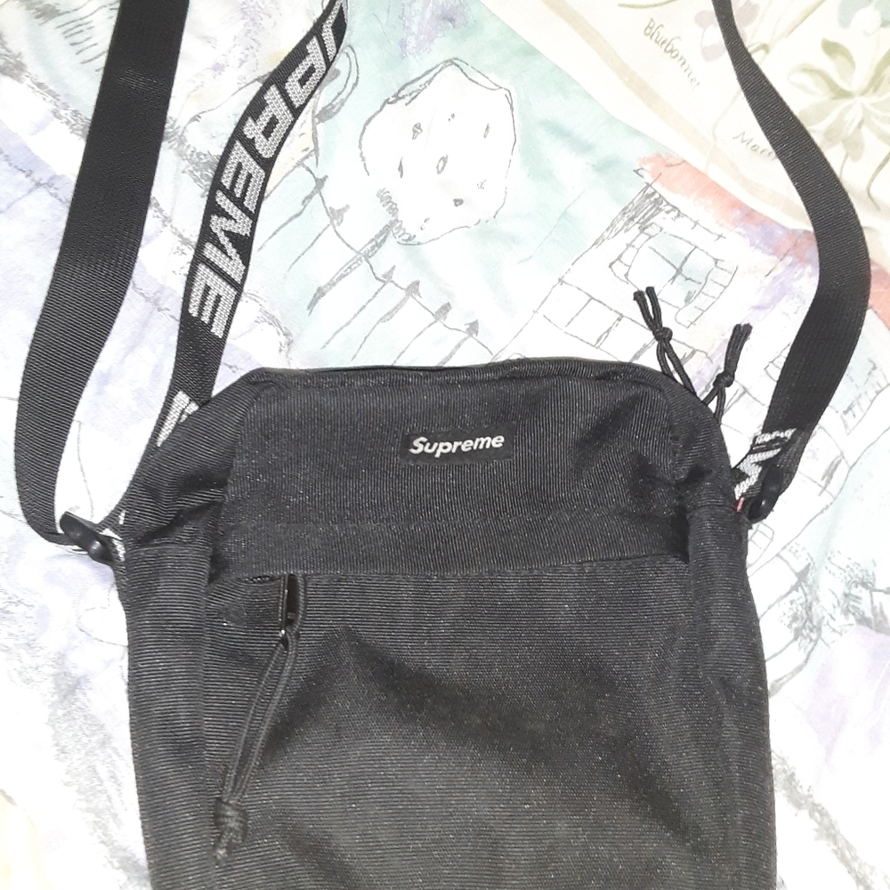 Black supreme mens shoulder bag